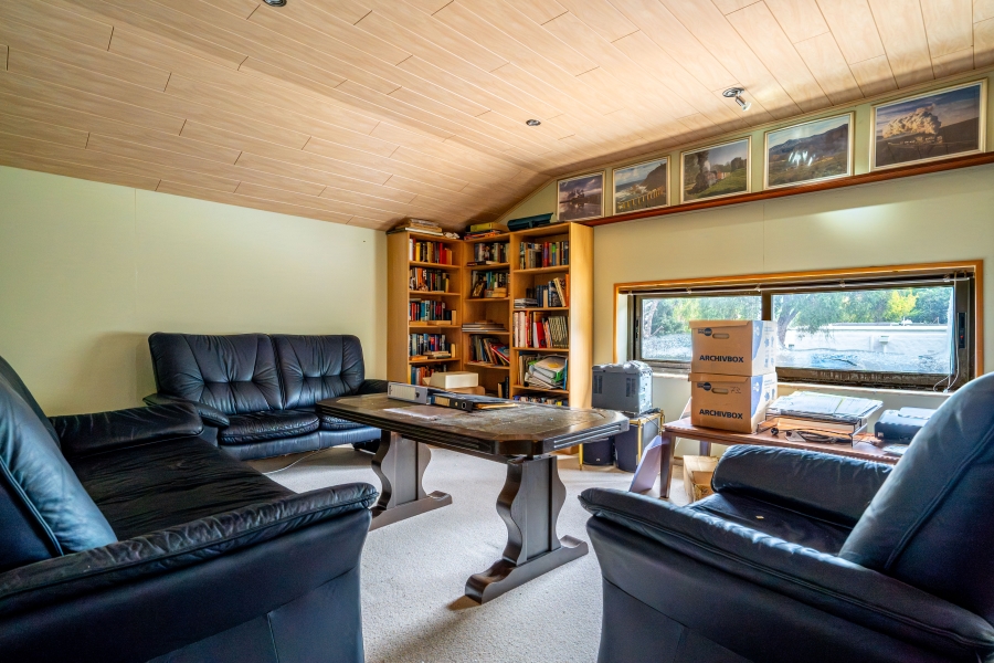 4 Bedroom Property for Sale in Dennendal Western Cape